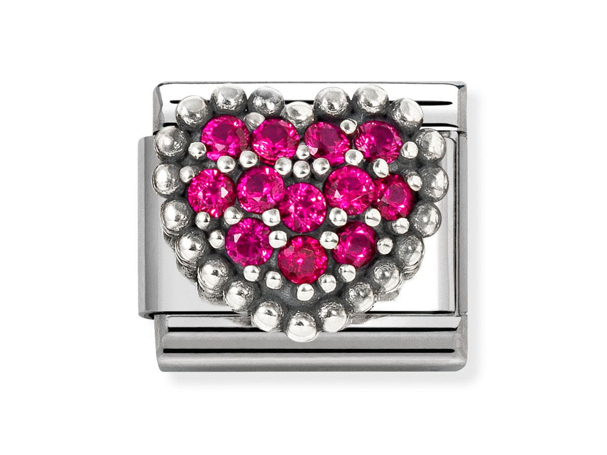 Kugelherz aus oxidiertem Sterling Silber mit funkelnden Zirkonia in Rot, verziert mit einer ansprechenden Anordnung, perfekt für stilvolle Akzente.