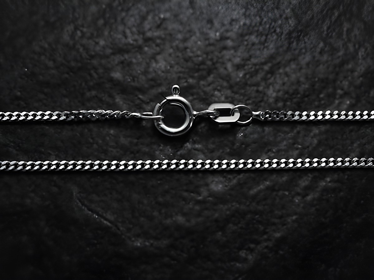 Panzerkette 42 cm Sterling Silber rhodiniert, 1,6 x 0,8 mm, mit praktischem Karabinerverschluss, stilvoll und elegant, Hersteller Juwelier Harnisch, ideal für jeden Anlass.