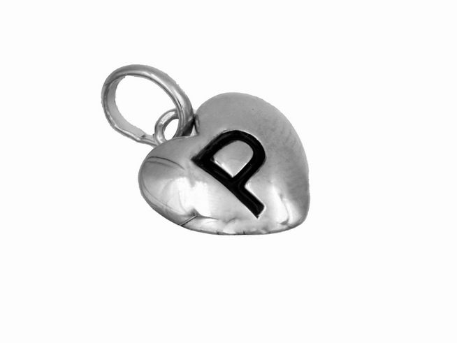 Anhänger Herz Buchstabe P aus 925 Sterling Silber, poliert und rhodiniert, geeignet für Kinder, hergestellt von Juwelier Harnisch.