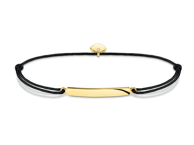 Silber vergoldetes Thomas Sabo Gravur Armband mit schwarzem Nylonband und einer länglichen, glatten Plakette zum Gravieren, verstellbar von 16 bis 27 cm.