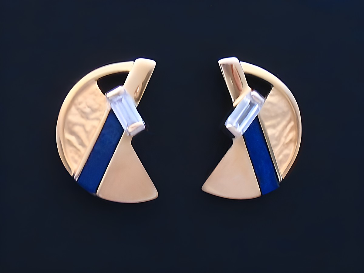 Ohrringe Lapis und Zirkonia in Gold 585, Ohrstecker mit elegantem Design, von Juwelier Harnisch, in geometrischer Form und auffälligem Farbkontrast. Ideal für besondere Anlässe.
