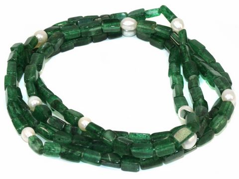 Aventurin Kette mit Süsswasser-Perlen 90 cm, hergestellt von Juwelier Harnisch, Steinketten, in eleganter Anordnung mit grünen Steinen und schimmernden Perlen.