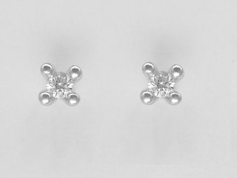 Zierliche Weißgold Ohrringe in Krappenfassung mit Brillant 0,05 ct W/Si als Stecker, Hersteller Juwelier Harnisch, elegant und zeitlos.
