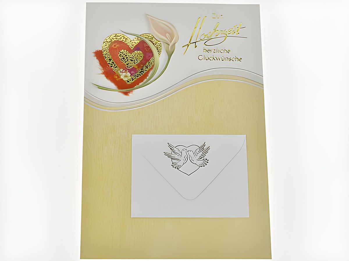 Hochzeitskarte mit Umschlag und Herzdesign von Juwelier Harnisch, verziert mit liebevollen Glückwünschen in eleganter Schrift und einem zarten Farbton.
