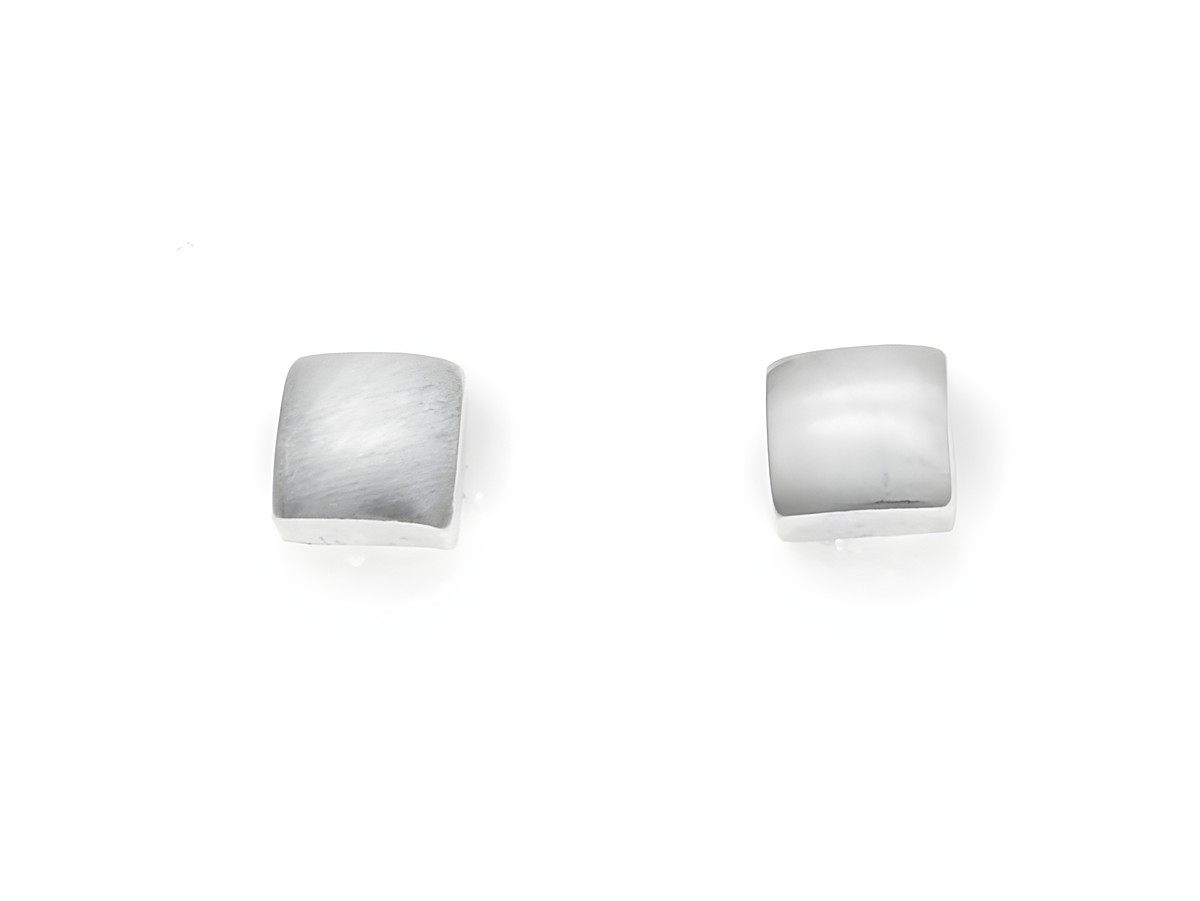 Ohrringe Raute aus Silber 925, dezent gestaltet, Hersteller Juwelier Harnisch, Ohrstecker ohne Stein, elegantes Design, ideal für jeden Anlass.