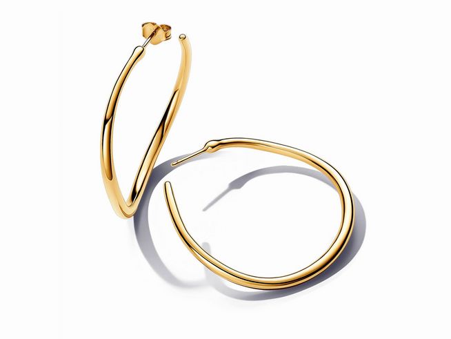 Organisch geformte 42 mm offene Ohrringe in Gelbgold vergoldet von Pandora, stilvolles und modernes Design für elegante Looks. Ideal für verschiedene Anlässe.
