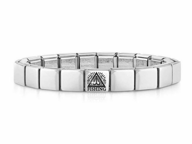 423910152-0 Edelstahl Armband von Nomination mit dem Motiv Fishing, bestehend aus rechtenckigen Gliedern und einem zentralen Emblem, das das Thema Angeln symbolisiert.