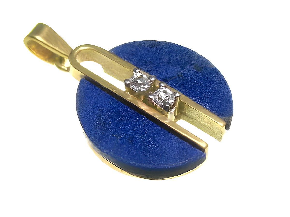 Rund Lapis Gold Anhänger aus Gelbgold mit einem Durchmesser von 20 mm, verziert mit zwei kleinen Zirkonia, hergestellt von Juwelier Harnisch.