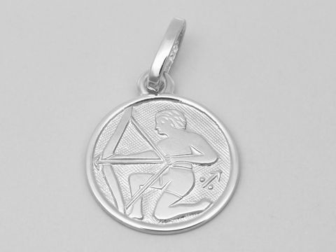 301233-0 Schütze Sterling Silber Sternzeichen poliert 14 mm von Juwelier Harnisch zeigt das Sternzeichen Schütze mit einem Bogenschützen reliefartig dargestellt auf einem runden Anhänger.