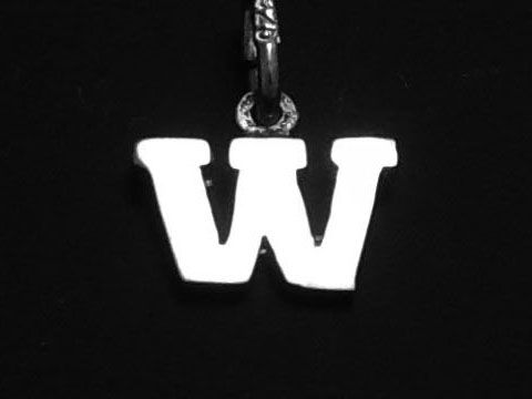 W 925 Sterling Silber Druck-Buchstaben Anhänger in Form des Buchstabens W, Hersteller Juwelier Harnisch, glänzende Oberfläche und elegantes Design, ideal für Schmuckliebhaber.