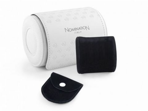 Schmucketui aus Kunstleder und Stoff für die Composable Kollektion in Weiß mit Logo, inklusive schwarzem Zubehörteil von Juwelier Harnisch, ideal zur Aufbewahrung von Schmuck.