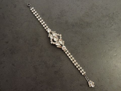 Strass Armband pompös in Weiß mit silberfarbenem Design, 19-20 cm, Hersteller Juwelier Harnisch, ideal als elegantes Accessoire, perfekt für besondere Anlässe.