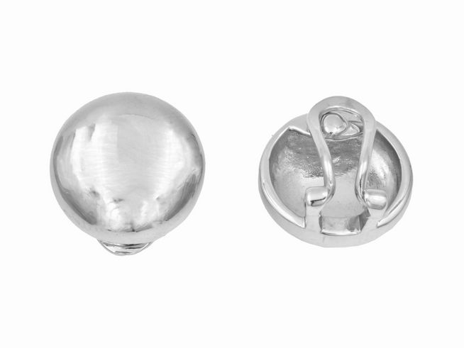 Ohrclip mit runder, polierter Oberfläche aus rhodiniertem Sterling Silber, Hersteller Juwelier Harnisch, in zeitlosem Design für eleganten Look.