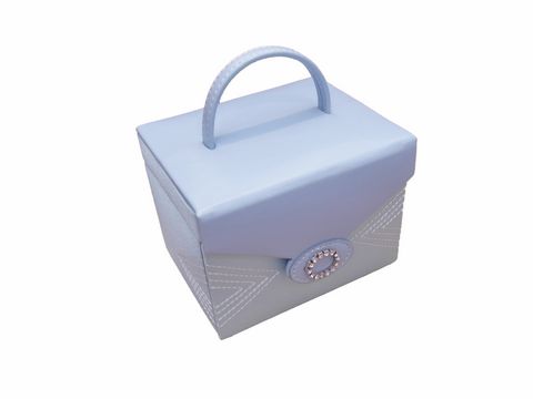 Schmuckkästchen in hellblau aus Kunstleder mit einem rechteckigen Design, 12,5 cm groß, verziert mit Glitzersteinen und einem Henkel für einfachen Transport. Ideal für Schmuck und Accessoires.