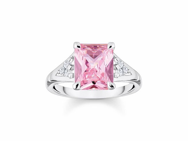 Silberner Ring von Thomas Sabo mit einem pinken Zirkoniastein in Oktagonform und zwei kleinen Zirkoniasteinen an den Seiten, Größe 56.