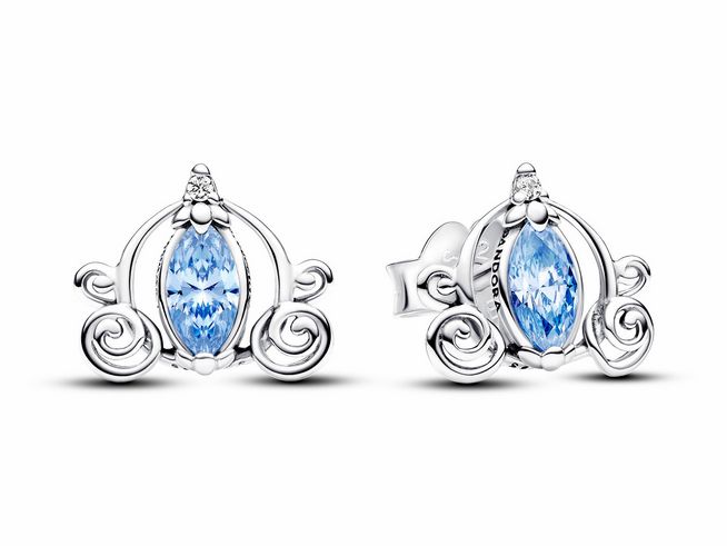 Pandora 293060C01 Ohrringe in Form einer Kutsche aus Sterling Silber mit blauen Zirkonia steinen, verziert mit geschwungenen Details und funkelndem Mittelpunkt, ideal für einen eleganten Look.