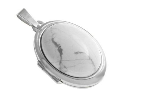 37121-0 Magnesit Cabochon in rhodiniertem Sterling Silber Medaillon, elegant und zeitlos, gefertigt von Juwelier Harnisch, perfekt als Schmuckstück für besondere Anlässe.