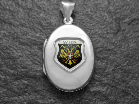 600018001-0 Silbernes Medaillon mit dem Stadtwappen von Wien, zeigt den Adler und die Inschrift Wien, Hersteller Juwelier Harnisch, ideal für Sammler und Wien-Liebhaber.