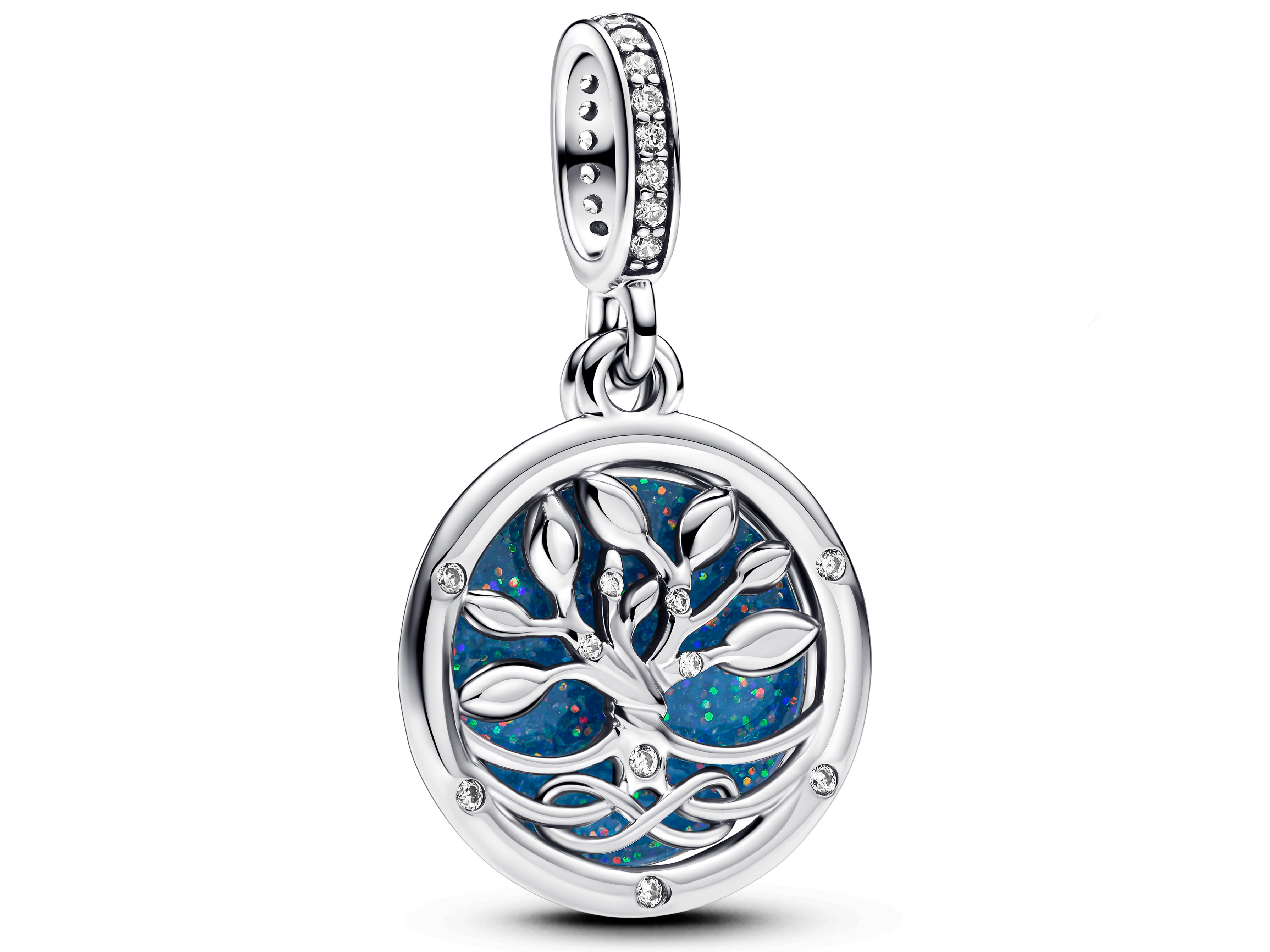 Pandora Charm 793599C01 Unendlichkeitbaum aus Silber mit Zirkonia, leuchtet in der Dunkelheit, zeigt einen filigranen Baum in einer runden Fassung mit glitzerndem Hintergrund.