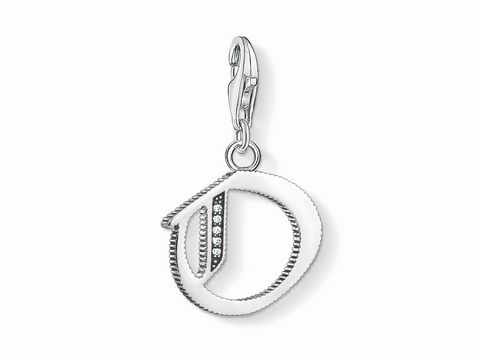 Charm-Anhänger Buchstabe O aus Silber von Thomas Sabo mit funkelnden Details, ideal zum individuellen Schmücken von Armbändern oder Ketten, zeitlos und elegant gestaltet.