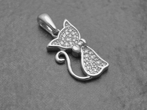 Niedlicher Anhänger einer Katze aus Weißgold 585, besetzt mit funkelnden Diamanten im PAVÉ-Stil, ideal für Tierliebhaber, Hersteller Juwelier Harnisch.