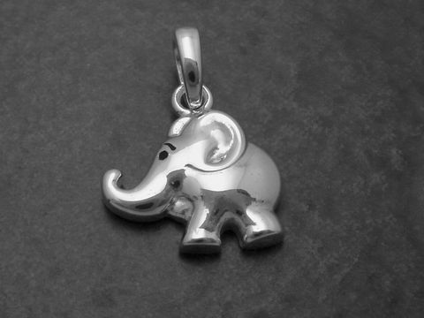 Silber Anhänger in Form eines Elefanten, lackiert in Schwarz, Hersteller Juwelier Harnisch, ideal für Tierliebhaber und als modisches Accessoire.