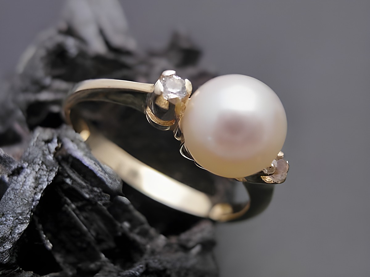 Gold Perlen Ring attraktiv Gr. 56 mit 7,4 mm Zuchtperle und Zirkonia, Gold 333, hergestellt von Juwelier Harnisch, bis Gr. 56/18.