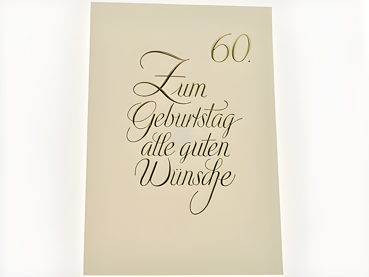 Schlichte Geburtstagskarte mit goldener Schrift, elegant gestaltet. Hersteller: Juwelier Harnisch. Für den 60. Geburtstag mit den besten Wünschen. Ideal für besondere Anlässe.