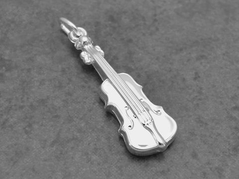 Silber Anhänger in Form einer Geige, musikalisches Design, hergestellt von Juwelier Harnisch, ideal für Musikliebhaber und als besondere Geschenkidee.