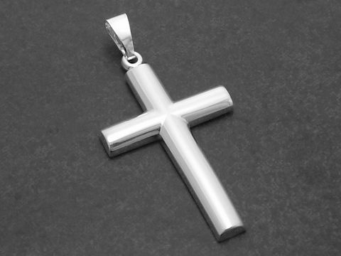 Kreuz Anhänger aus Sterling Silber, poliert und elegant, hergestellt von Juwelier Harnisch, schlicht und zeitlos in der Form. Ideal als modisches Accessoire oder als Geschenk.