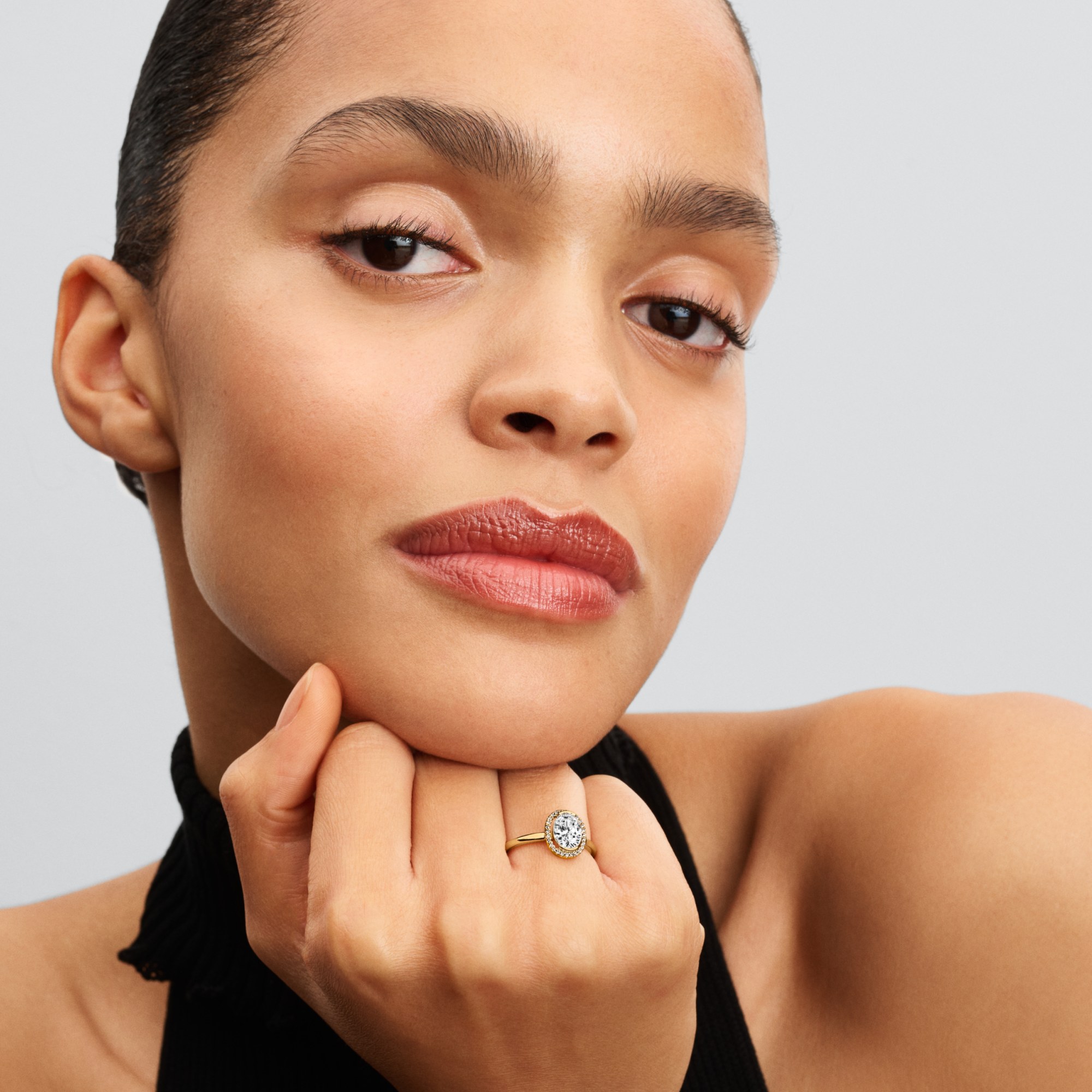 Pandora Ring - Ovaler funkelnder Halo-Ring - Gelbgold Vergoldung - Zirkonia – Ansicht 4