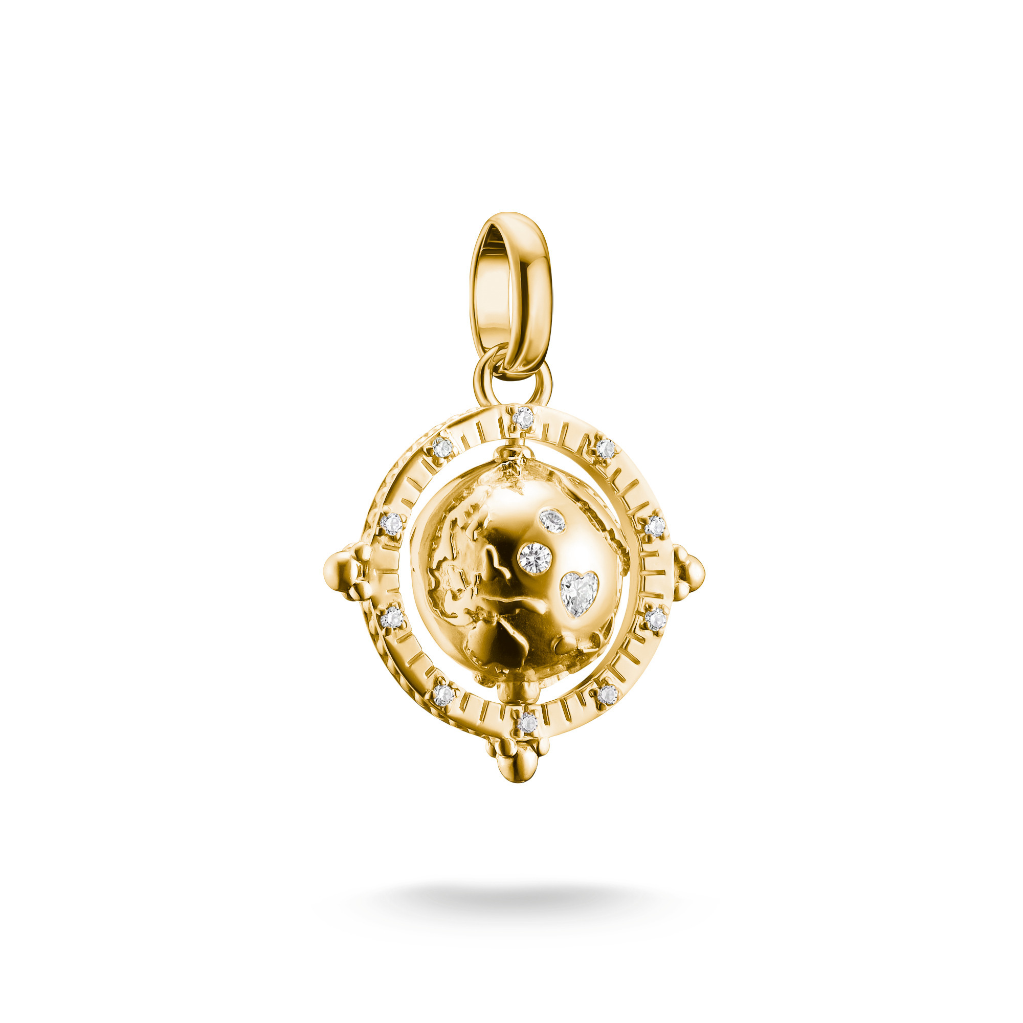 Charm Erdkugel von Thomas Sabo in 18k Gelbgold Vergoldung, verziert mit Zirkonia, präsentiert eine detailreiche Weltkugel in einem eleganten Design mit Öse. Neuheit im Sortiment.