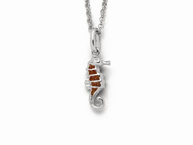 DUR Kette mit Seepferd Pendant aus Sterling Silber und orangefarbenen Details, Gesamtlänge 42cm, elegant und maritim inspirierte Schmuckstück für einen besonderen Look.
