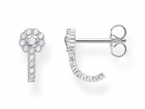 Edel und feminin, die Ohrstecker aus der Thomas Sabo Charming Collection in Silber mit klaren Zirkonia funkeln stilvoll und verleihen jedem Outfit einen Hauch von Eleganz.