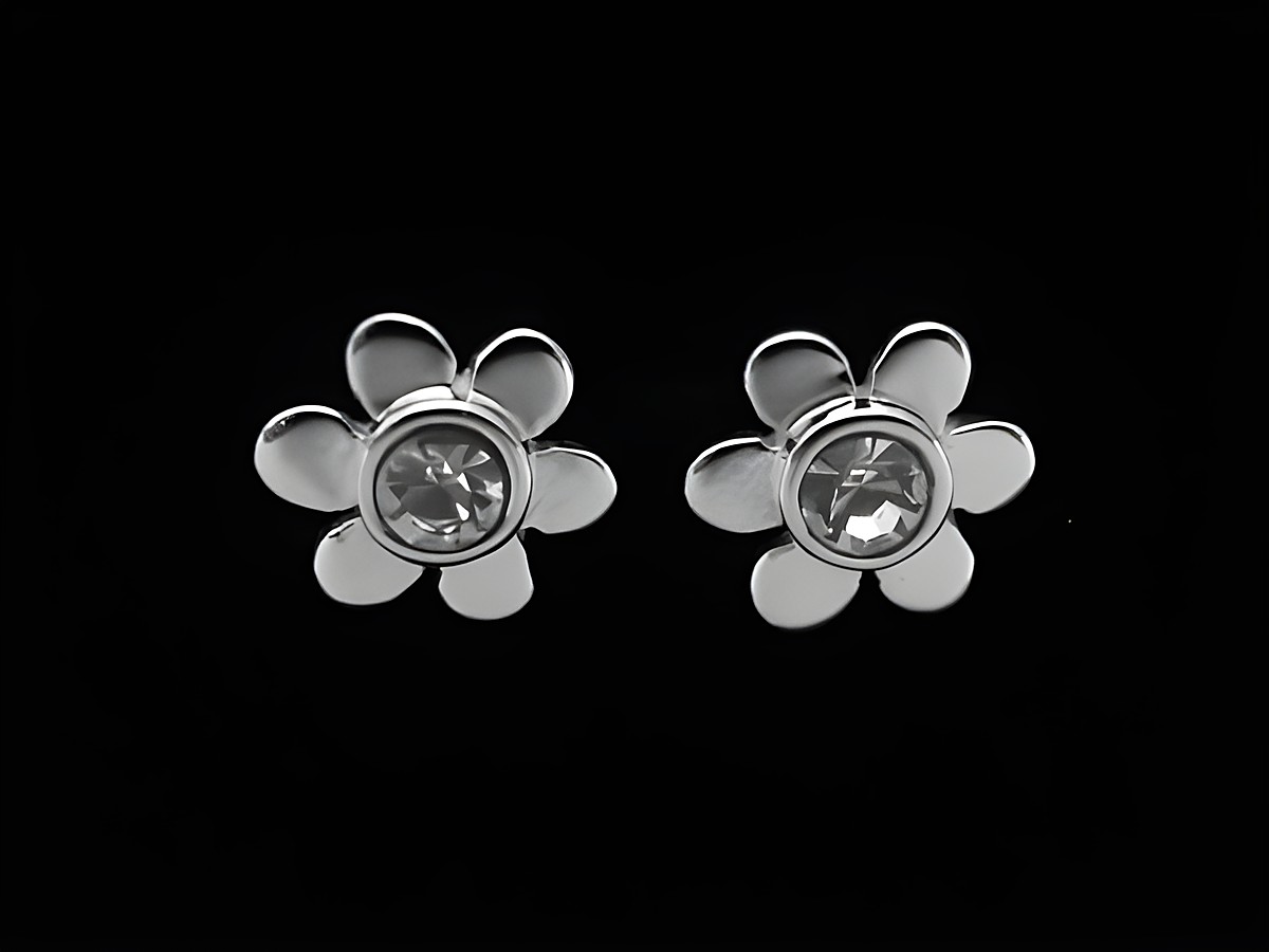 Blume Ohrstecker smart aus Sterling Silber mit klarem Kristallglas, Hersteller Juwelier Harnisch, für Kinder. Schmuck in Blumenform für einen verspielten Look.