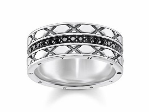 Ring von Thomas Sabo mit asiatischen Ornamenten in Größe 56, aus Silber mit schwarzen Steinen eingeschnürt und einem stilvollen, modernen Design. Ideal für besondere Anlässe.