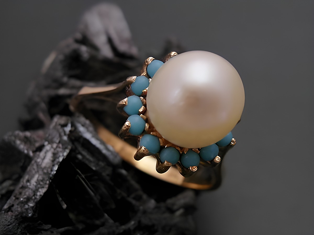Gold Perlen Ring einzigartig Gr. 57,5 mit 8,4 mm Zuchtperle in Gold 585 umgeben von blauen Steinen, hergestellt von Juwelier Harnisch bis Gr. 58/18,5.