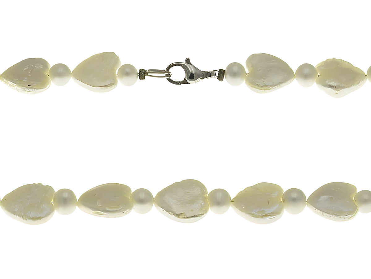Perlenkette in Weiß mit einer Länge von 44 cm, gefertigt aus Süßwasser Zuchtperlen, klassische Form, Hersteller Juwelier Harnisch, elegant und zeitlos.