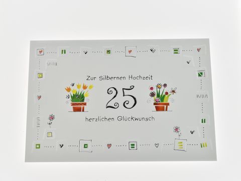 Hochzeitskarte zur Silbernen Hochzeit mit der Aufschrift 25 herzlichen Glückwunsch, umgeben von bunten Blumentöpfen und dekorativen Elementen in sanften Farben, hergestellt von Juwelier Harnisch.