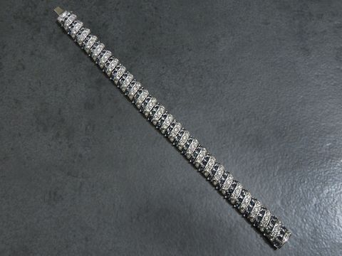Pompöses Strass Armband in Blau, silberfarben, 17,5 cm, hergestellt von Juwelier Harnisch, ideal für festliche Anlässe und elegante Outfits.