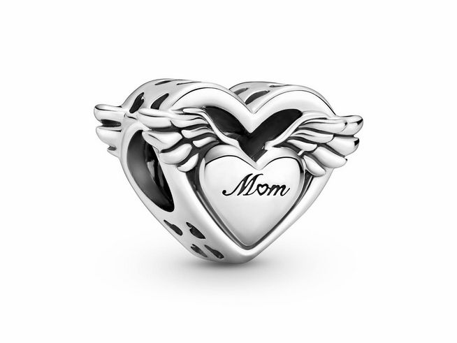 Pandora Silber 799367C00 Anhänger mit Engelsflügeln und Herzform, graviert mit dem Wort Mama, aus hochwertigem Silber gefertigt, ideal für persönliche Schmuckstücke.