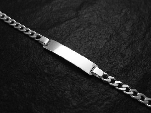 Gravur Armband 21 cm aus 925 Sterling Silber von Juwelier Harnisch für Männer, elegant mit einem glatten Gravurfeld und einer robusten Kettenstruktur.
