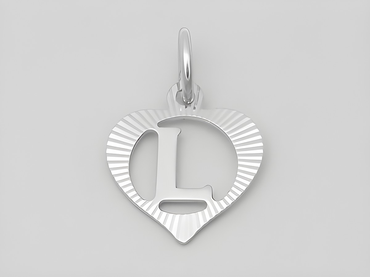 Herzförmiger Anhänger mit dem Buchstaben L aus 925 Silber, diamantiert, gefertigt vom Juwelier Harnisch, ideal als persönliches Schmuckstück.