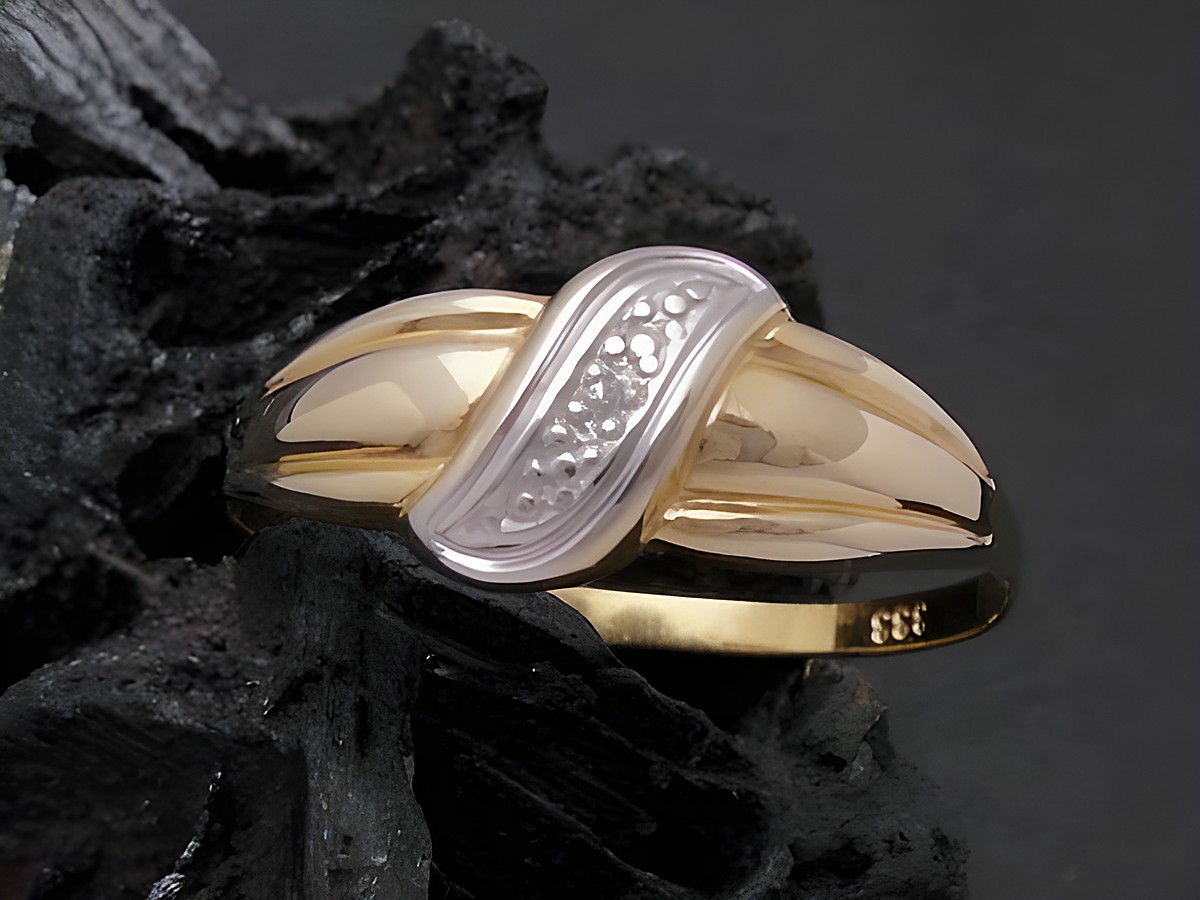 Gold Ring designorientiert Gold 333 bicolor mit Diamant Goldring Gr. 66 Hersteller Juwelier Harnisch über Gr. 60 19. Elegantes Schmuckstück mit geschwungenem Design und hochwertiger Verarbeitung.