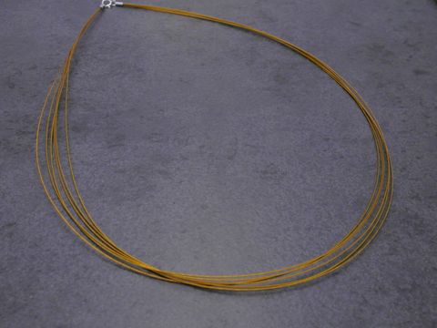 Edelstahl Choker Kette - 6-strängig - 45 cm in goldfarben mit silbernem Federring von Juwelier Harnisch. Elegantes Design, ideal für stilvolle Akzente.