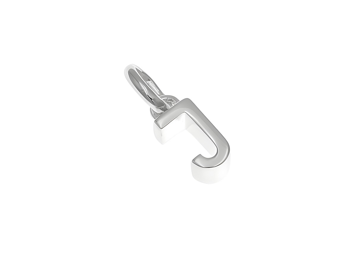 Anhänger aus poliertem Sterling Silber in Form des Buchstabens J, Hersteller Juwelier Harnisch. Der Anhänger hat eine elegante, schlichte Gestaltung für individuellen Schmuck.