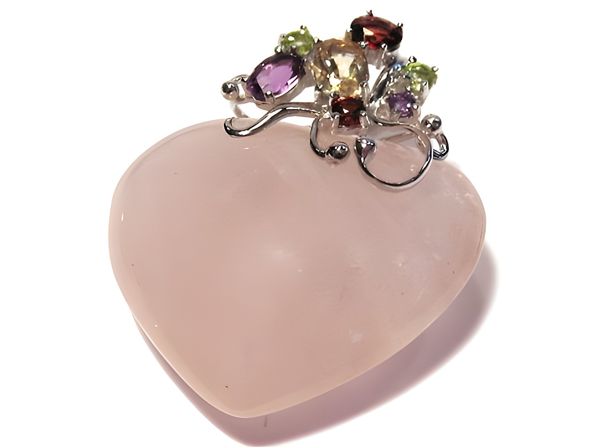Anhänger in Herzform aus Rosenquarz mit hochwertigen Edelsteinen aus Sterling Silber, Größe 4 cm, Hersteller Juwelier Harnisch, ideal als elegantes Schmuckstück.