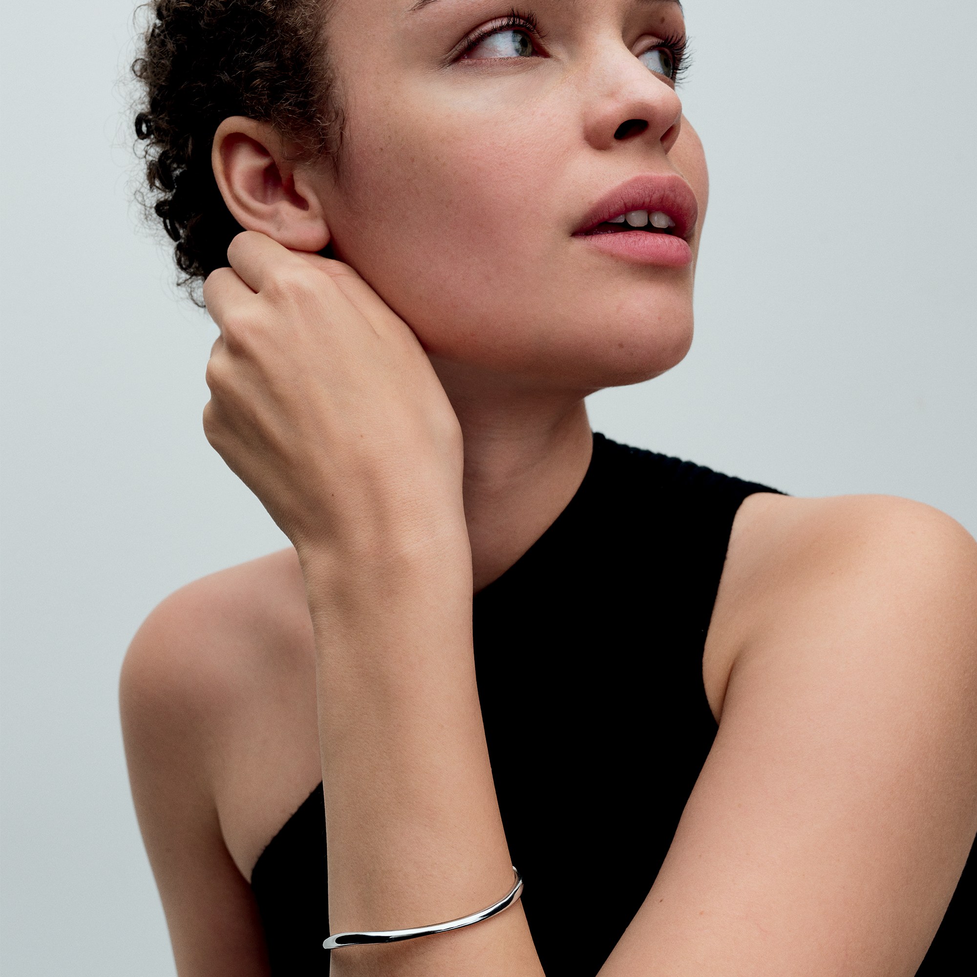 Pandora ESSENCE organisch geformter Armreifen - Sterling Silber – Ansicht 4