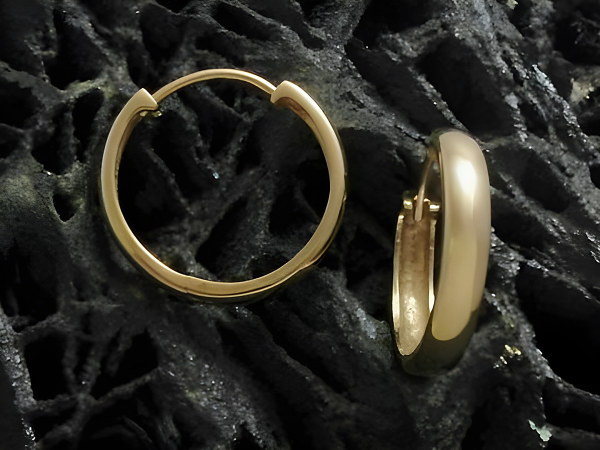 Creolen 2,1 cm aus Gold 333, edel und poliert, Hersteller Juwelier Harnisch, bis 25 mm, zeitloses Design, perfekt für jeden Anlass, hochwertige Verarbeitung, glänzender Look, eleganter Ohrschmuck.