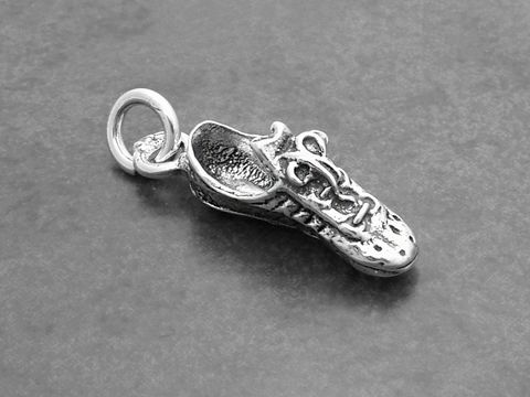Fußballschuh -925 Sterling Silber Anhänger, detailgetreu und hochwertig verarbeitet, Hersteller: Juwelier Harnisch, ideal für Deutschland Fanartikel zur Verschönerung von Schmuckstücken.